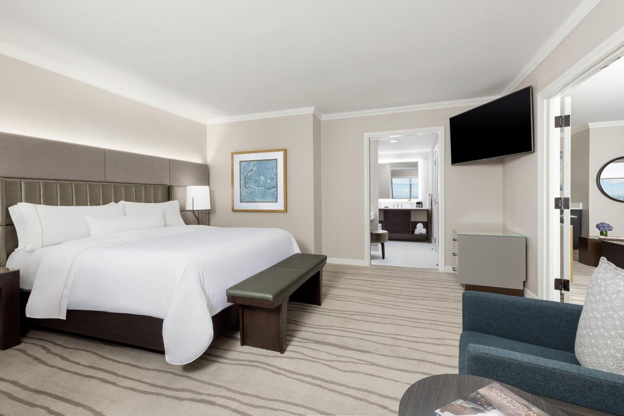 The Westin New Orleans Hotel Exterior photo